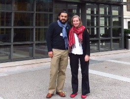 Juan José und die Advocacy-Koordinatorin von PBI Schweiz vor dem Hochkommissariat für die Menschenrechte