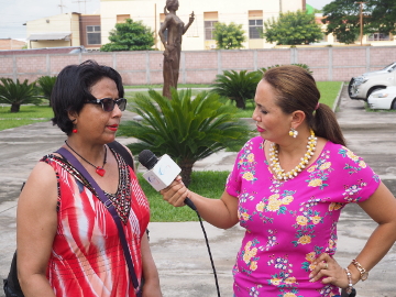 Dina Meza en interview.