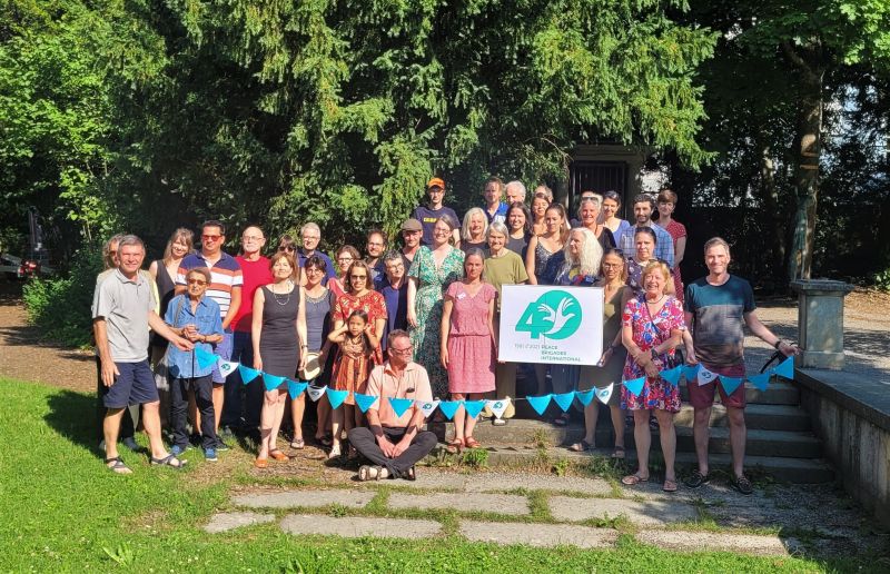 Un grand merci pour votre participation à la fête du 40e anniversaire! Un grand merci pour votre participation à la fête du 40e anniversaire!