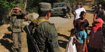 Mexiko: Polizei schiesst auf StudentInnen und tötet 6 Personen. 43 StudentInnen sind gewaltsam verschwunden  Mexiko: Polizei schiesst auf StudentInnen und tötet 6 Personen. 43 StudentInnen sind gewaltsam verschwunden